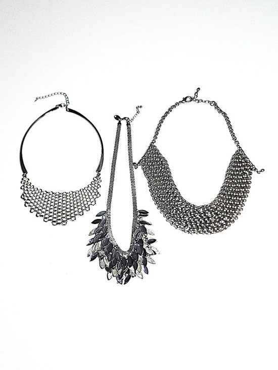 Silver-tone scale mail chain mail feather bib necklace bundle - Picture 1 of 12
